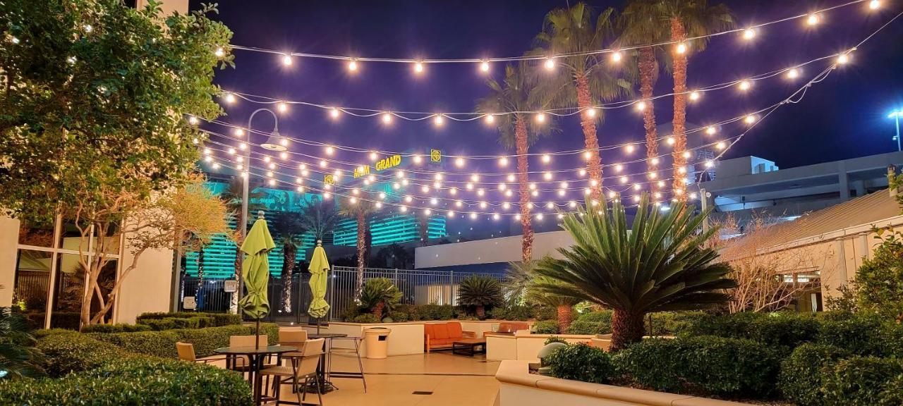 Awesome The Signature Mgm Condo With Strip View. No Resort Fee! Las Vegas Luaran gambar